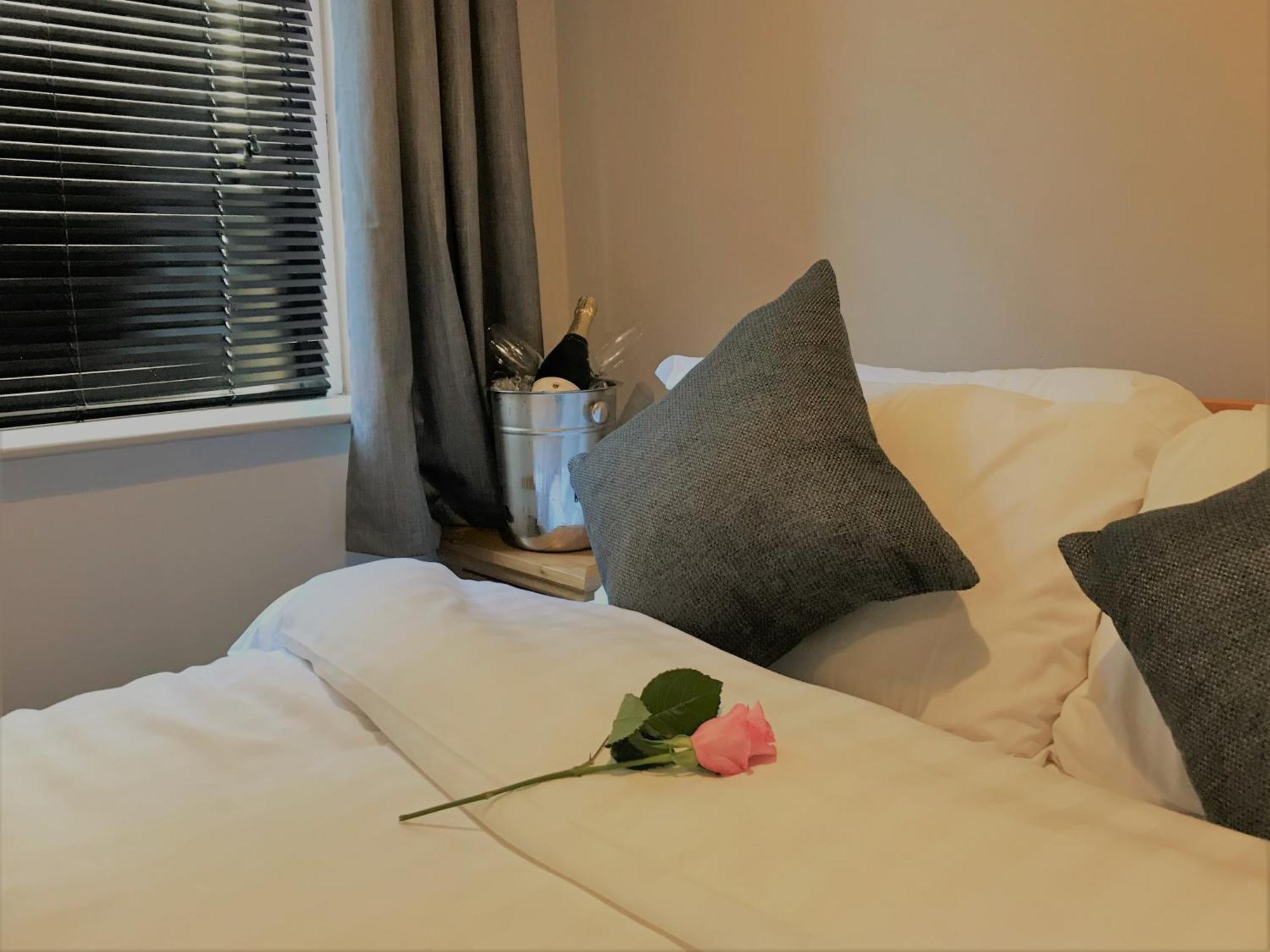 The Milestone Hotel Sowerby Bridge Buitenkant foto