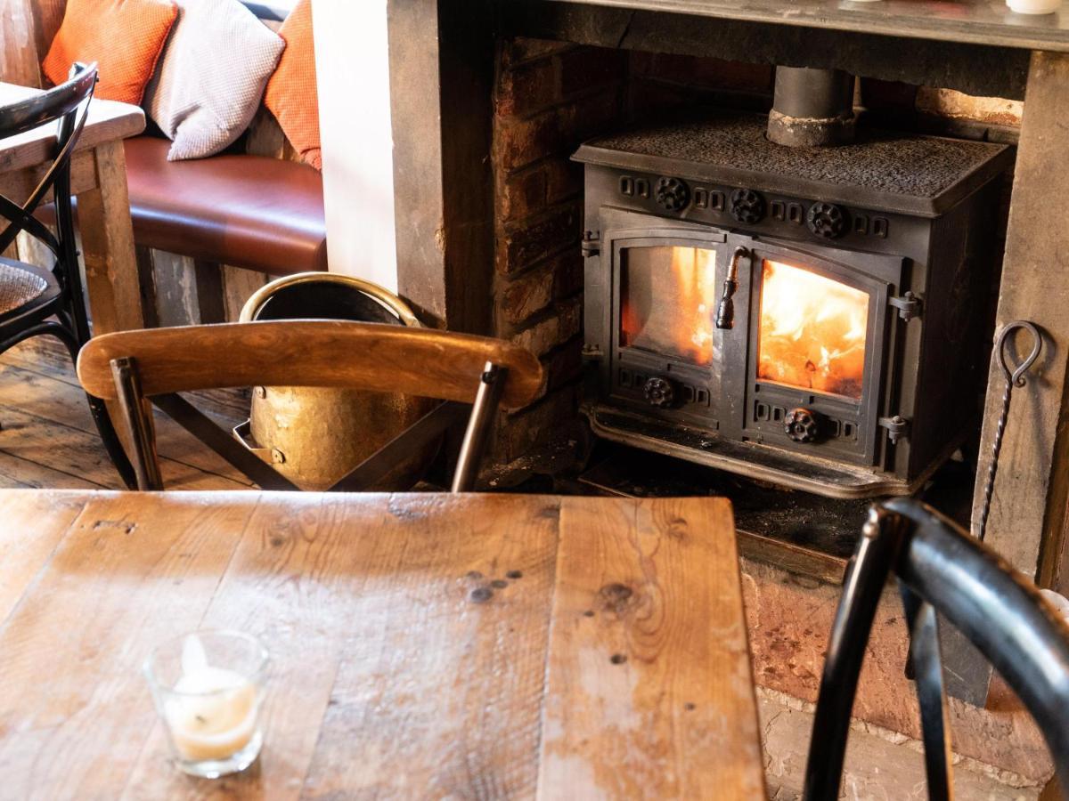 The Milestone Hotel Sowerby Bridge Buitenkant foto