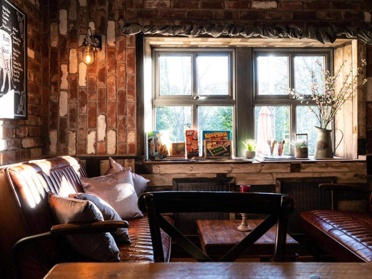 The Milestone Hotel Sowerby Bridge Buitenkant foto