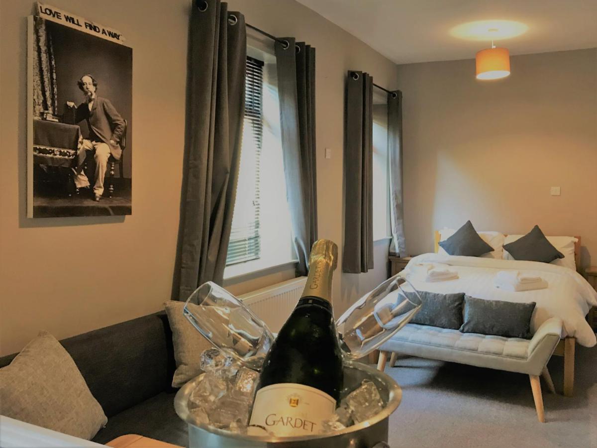 The Milestone Hotel Sowerby Bridge Buitenkant foto